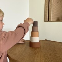Vanja_silicone_stable_tower-Toy-NU346-Brown_color_mix-4